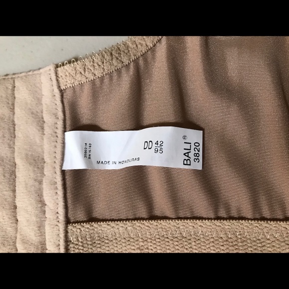 Bali Bra NWOT 42 DD Beige Underwire Free - Picture 9 of 9